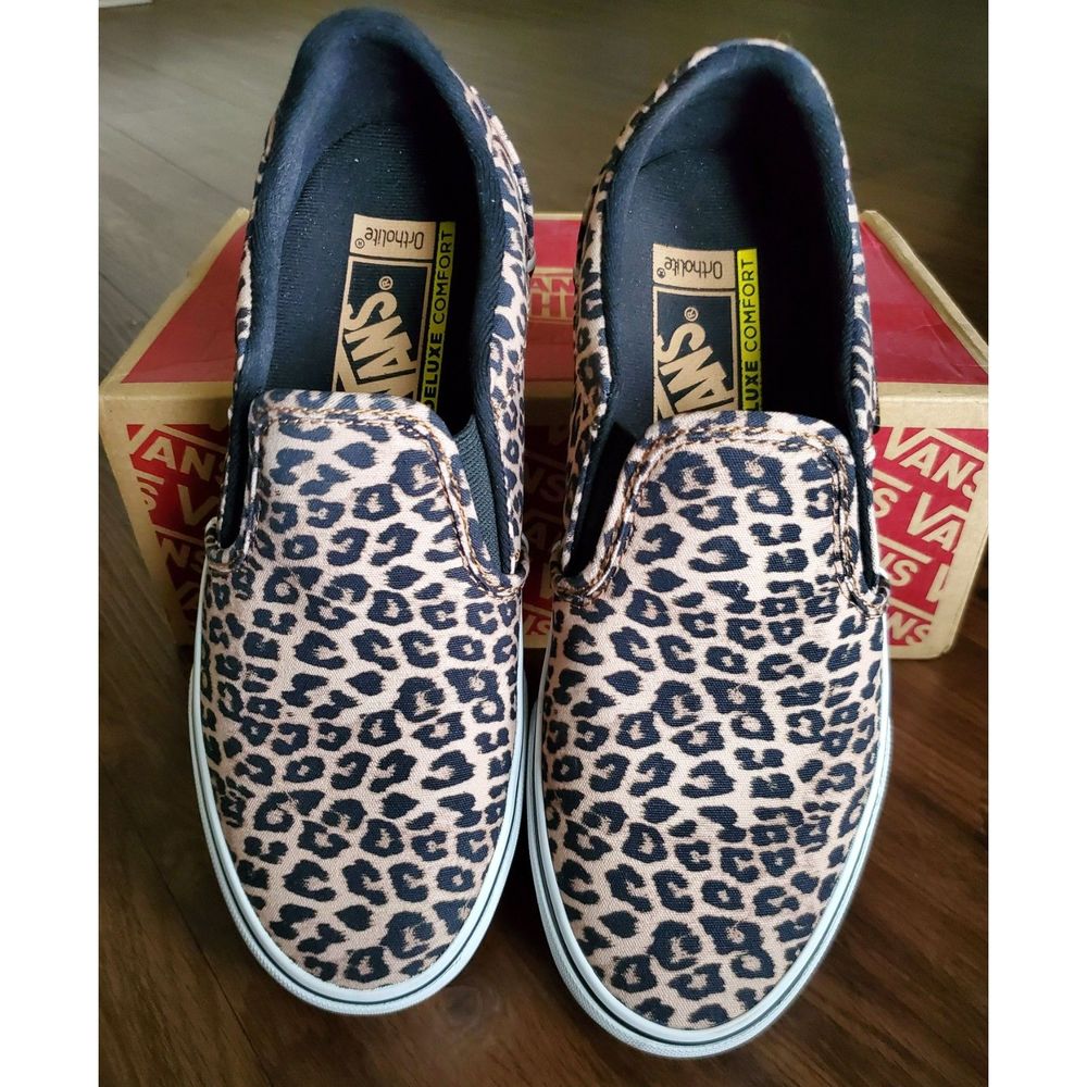NWB WOMENS SIZE 8 VANS SLIP-ONS ASHER DELUXE CHEETACH BLACK